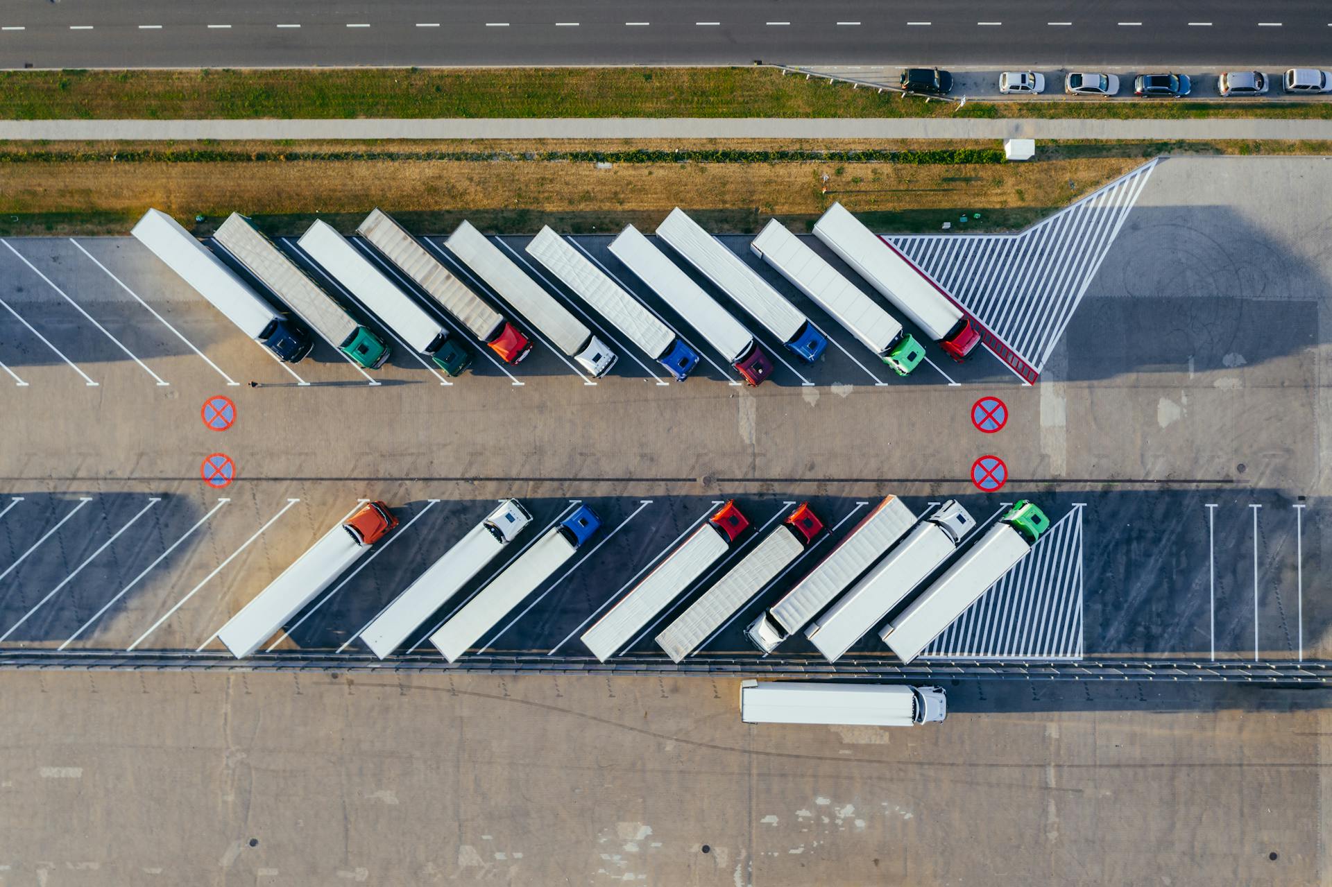 Why 3PL Services Are Essential for Modern Supply Chains – A Look Inside Burn Logistics